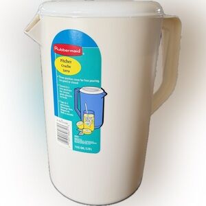 Vintage Rubbermaid 1 Gallon Pitcher Almond #3063 With Lid NEW